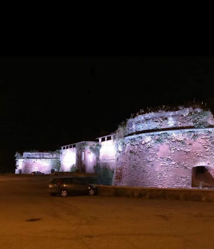 Illuminazione luce calda Castello Casale Monferrato Maxvh