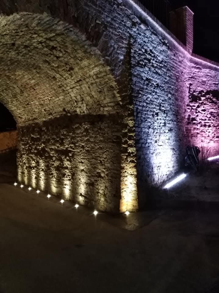 Illuminazione led muro storico Fontanile Asti Maxvh