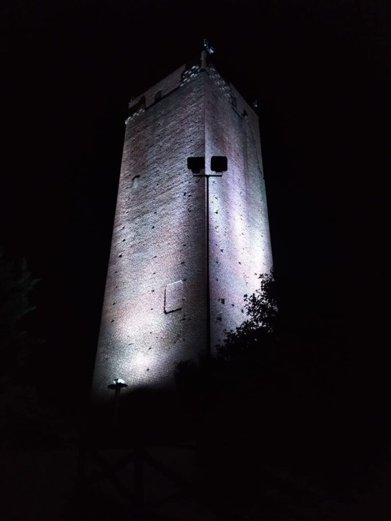 Illuminazione fissa architettonica bianco caldo Torre di Masio Maxvh