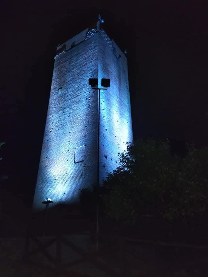 Illuminazione esterna blu pastello Torre di Masio Maxvh