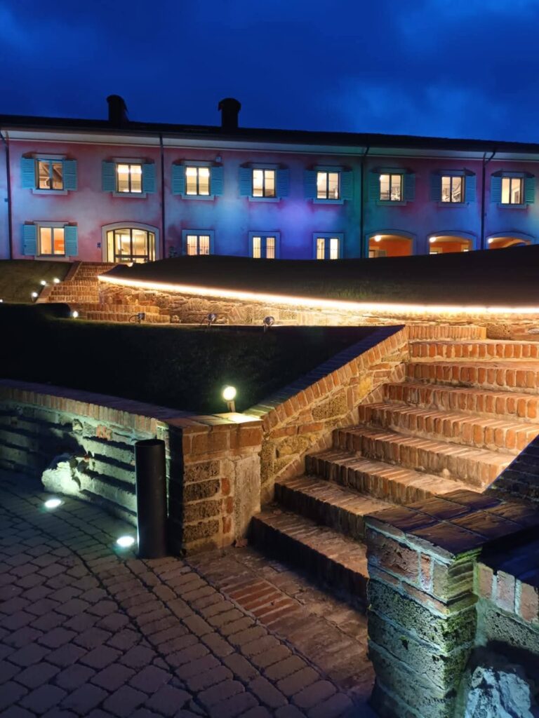 Illuminazione facciata Enosis Meraviglia Fubine Monferrato Maxvh