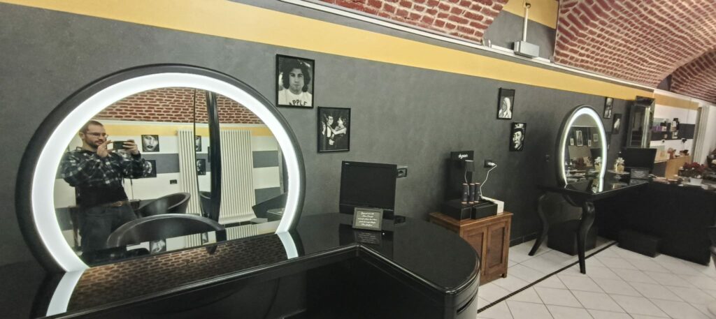 Illuminazione interna Salone Flavio Comeglio