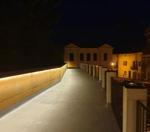 Illuminazione lineare a Led Terrazzo Alice Bel Colle Maxvh