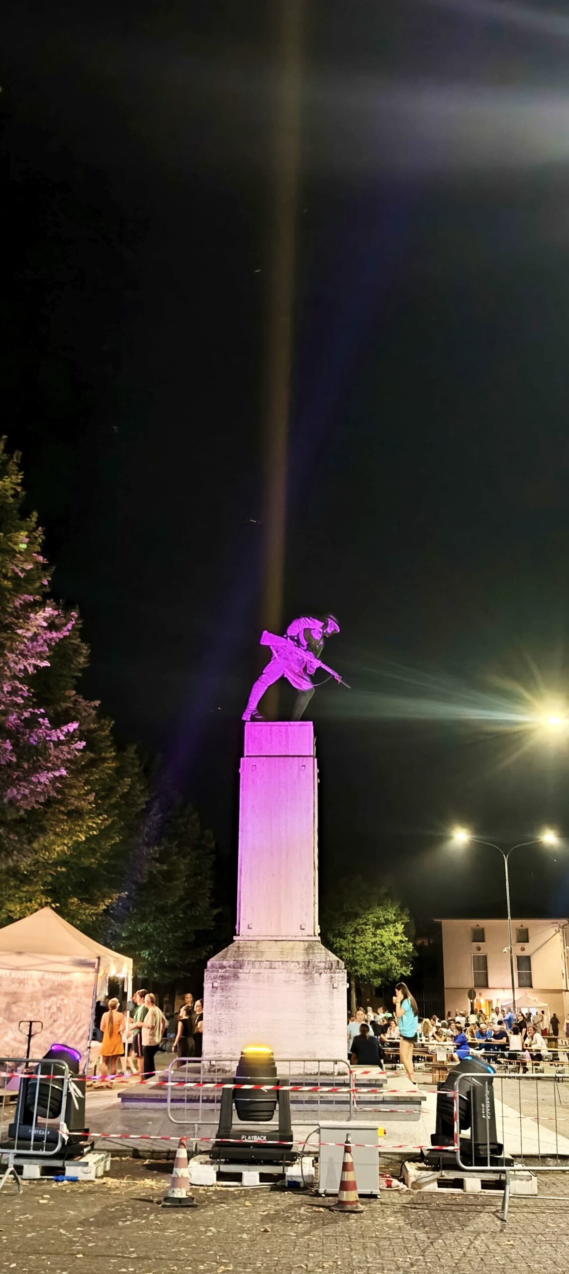 illuminazioe monumento rosa oviglio maxvh